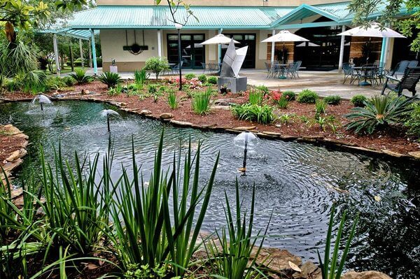 Garden and pond at Woldenberg Village