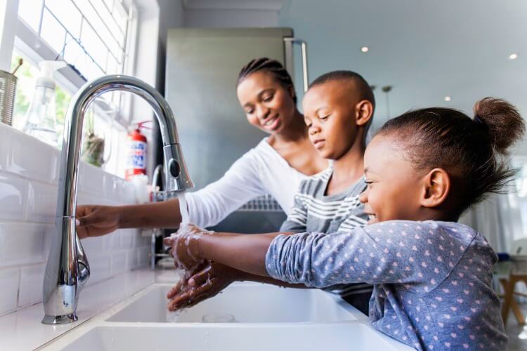 children washing hands