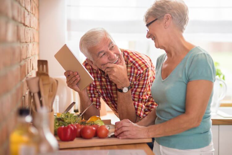 elder couple in the kitchen